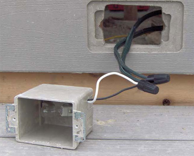 Low voltage junction box wiring for deck step lights.
