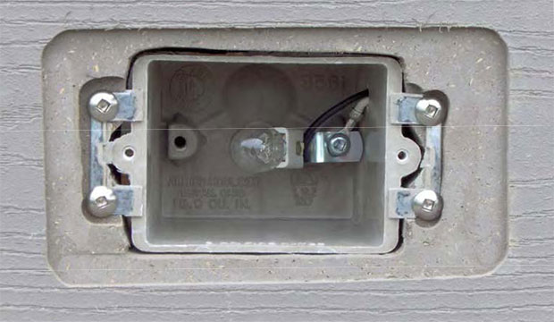 Junction box wiring for low voltage deck lighting.